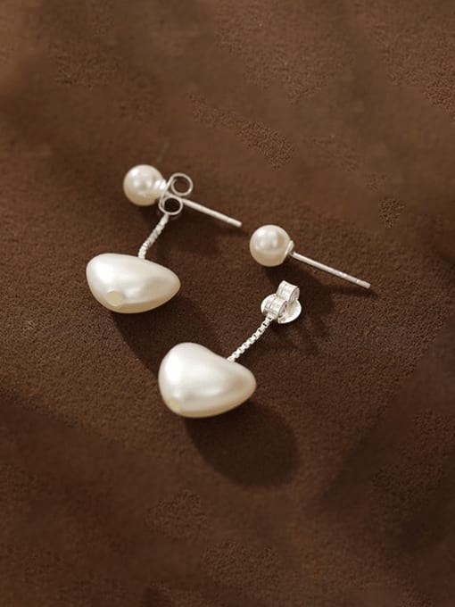 ES2580 [Silver] 925 Sterling Silver Freshwater Pearl Heart Minimalist Drop Earring